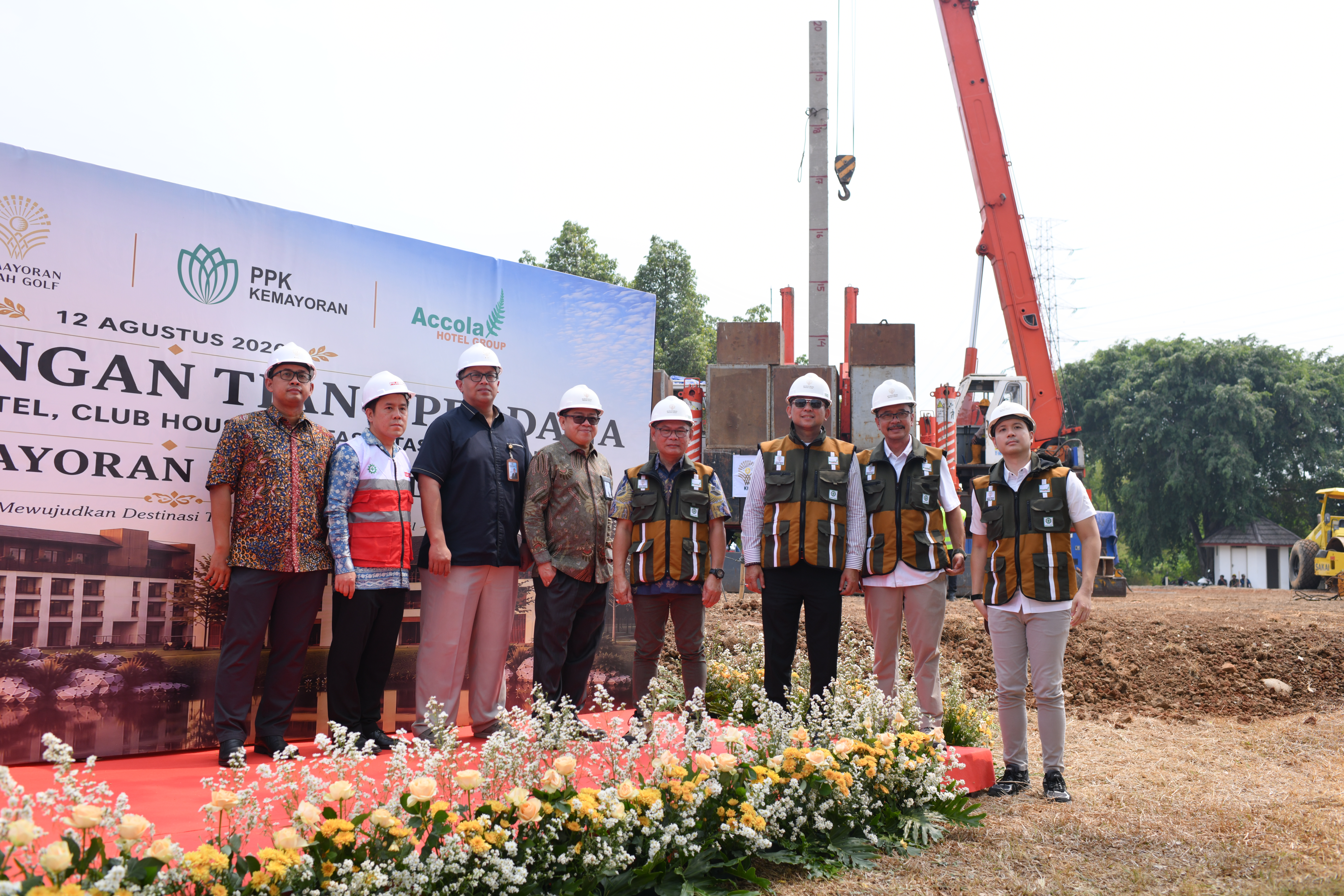 Pemancangan Tiang Perdana Pembangunan Hotel, Club House Kemayoran Indah Golf